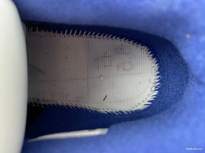 One Kick FV5029-003 4 Air Jordan Air Rare 0809